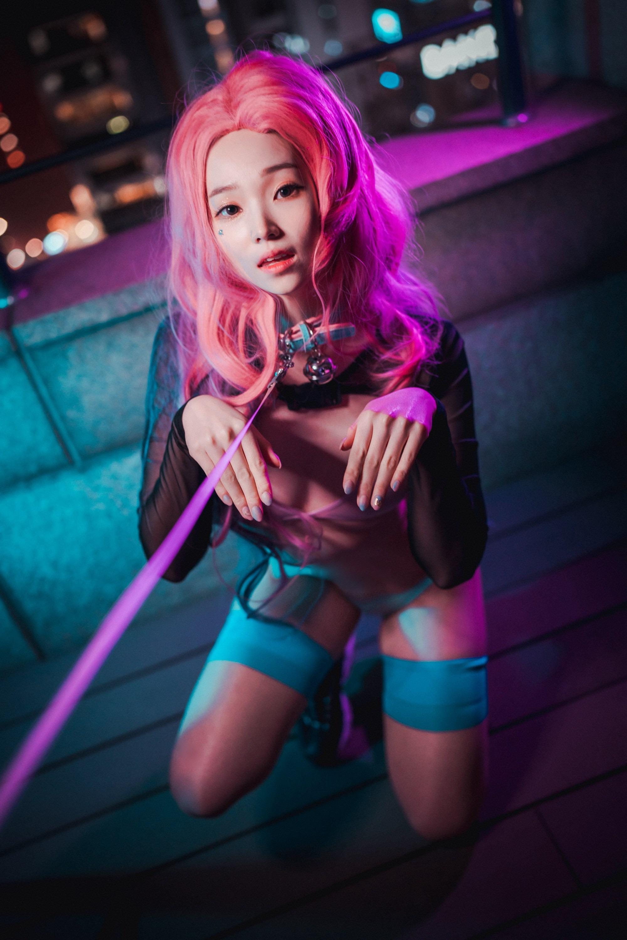 League of Legends female champion naughty cosplay